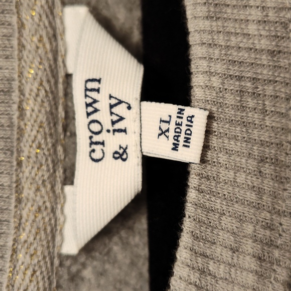 NWOT Crown & Ivy Gray Oversized Sweater, Sequins on front and sleeves, Size: XL - Picture 3 of 5